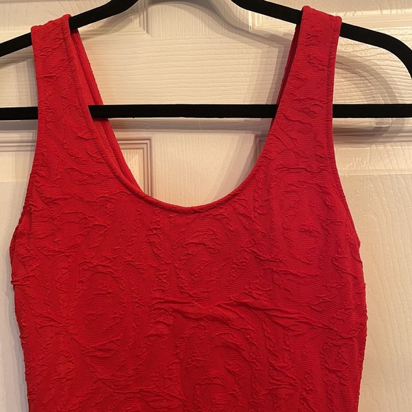 FOREVER 21 RED TEXTURED BODYCON DRESS - Picture 3 of 10